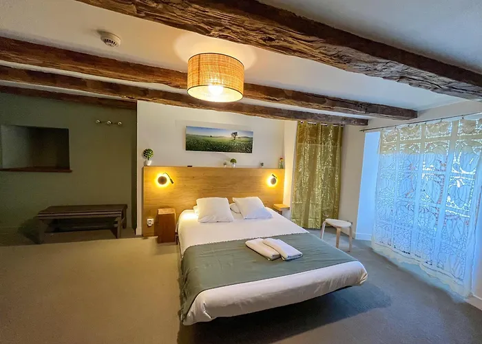 Hotel La Maison - & *