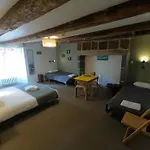 Hotel La Maison - &