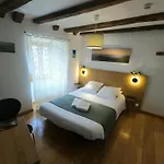 Hotel La Maison - & *