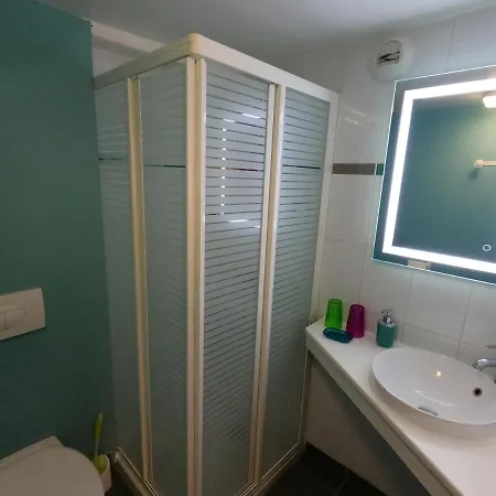 La Maison - & Hotel *