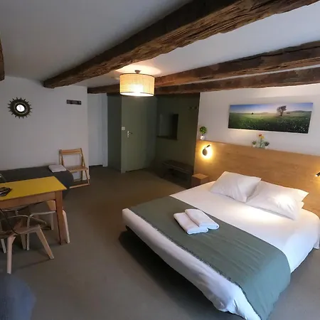 Hotel La Maison - &