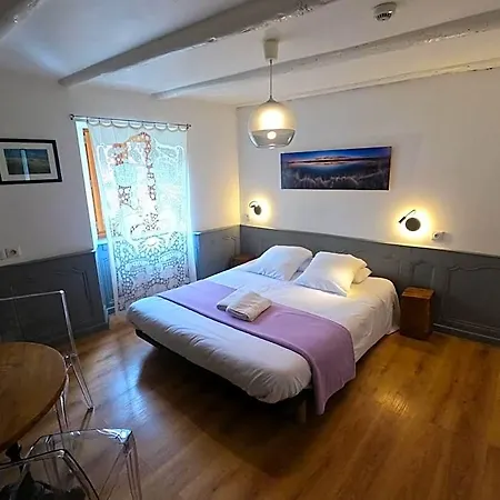 La Maison - & Hotel