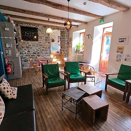 Hotel La Maison - &