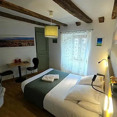 Hotel La Maison - &
